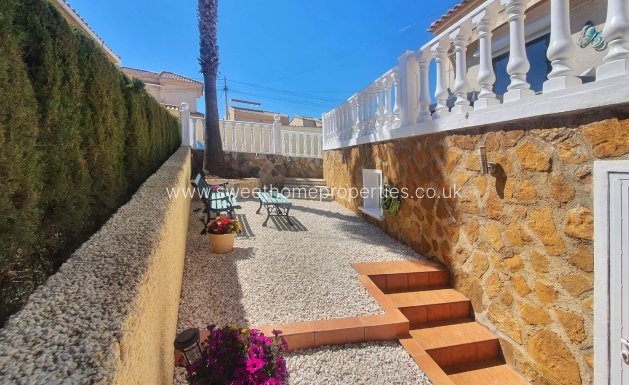 Resale - Villa - Orihuela Costa - Villamartin