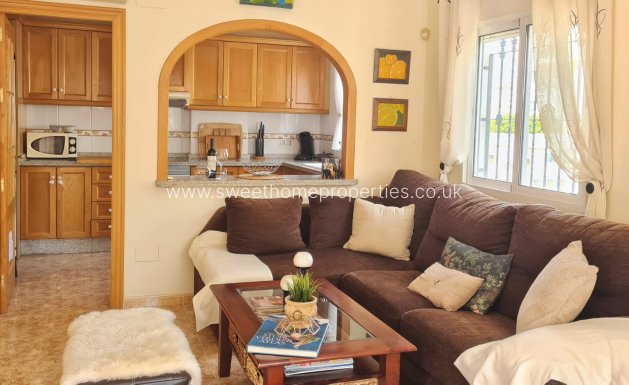 Resale - Villa - Orihuela Costa - Los Dolses