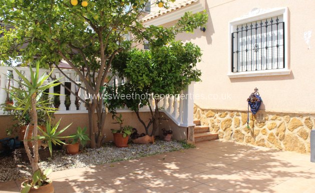 Resale - Villa - Orihuela Costa - Los Dolses