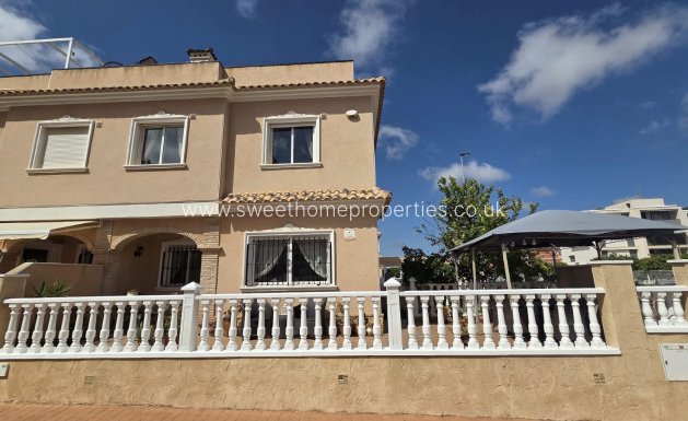 Resale - Villa - Orihuela Costa - Los Dolses