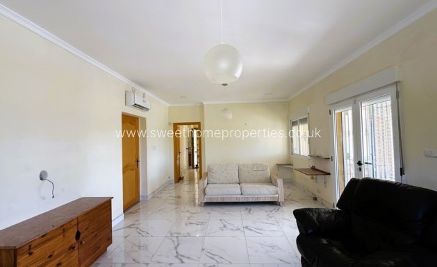 Resale - Country house - Pinoso