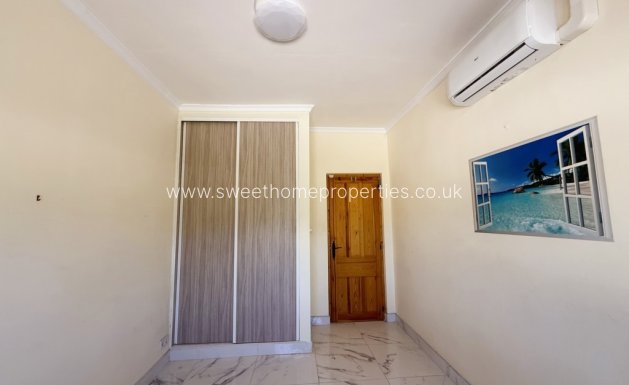 Resale - Country house - Pinoso