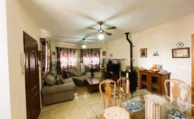 Resale - Country house - Pinoso