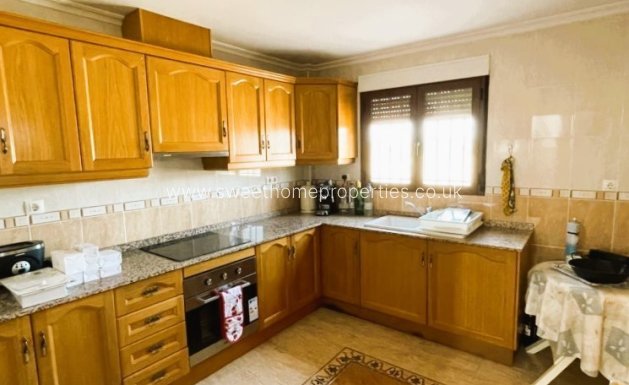 Resale - Country house - Pinoso