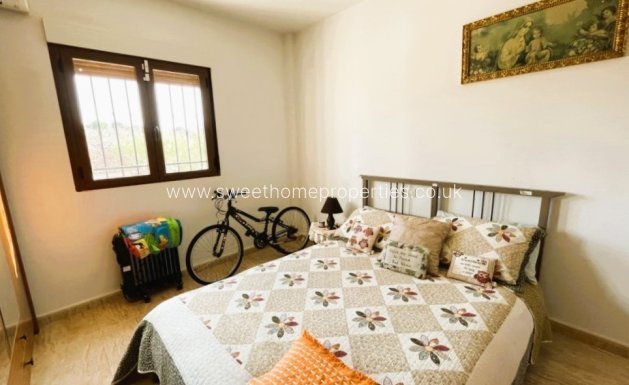 Resale - Country house - Pinoso