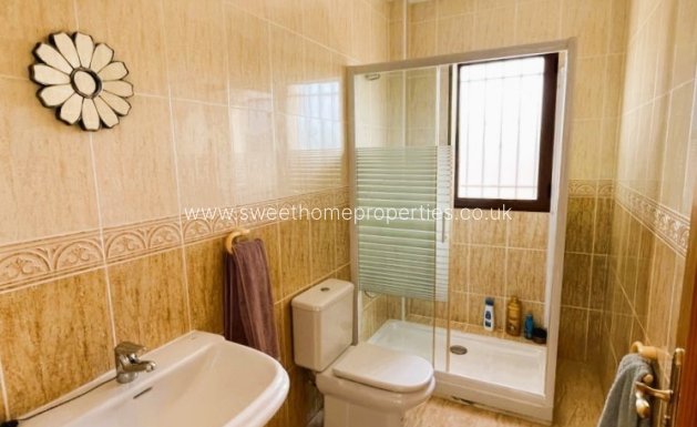 Resale - Country house - Pinoso