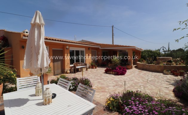 Resale - Country house - Hondon De Las Nieves - La Canalosa