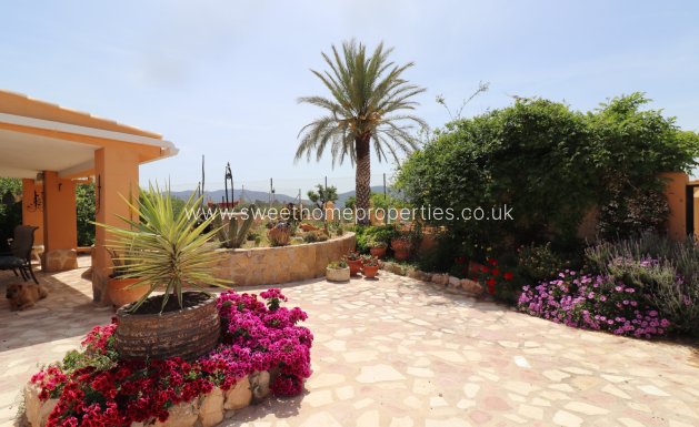 Resale - Country house - Hondon De Las Nieves - La Canalosa