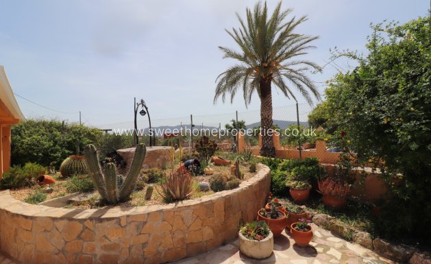 Resale - Country house - Hondon De Las Nieves - La Canalosa