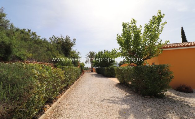Resale - Country house - Hondon De Las Nieves - La Canalosa