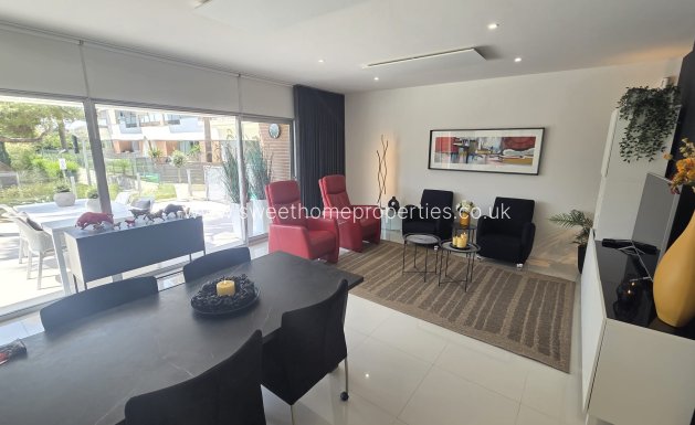 Resale - Apartment - Villamartin
