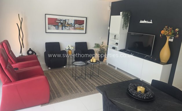 Resale - Apartment - Villamartin
