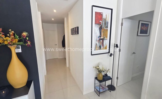 Resale - Apartment - Villamartin