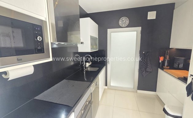 Resale - Apartment - Villamartin