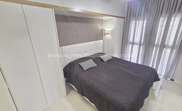 Resale - Apartment - Villamartin