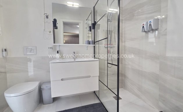 Resale - Apartment - Villamartin