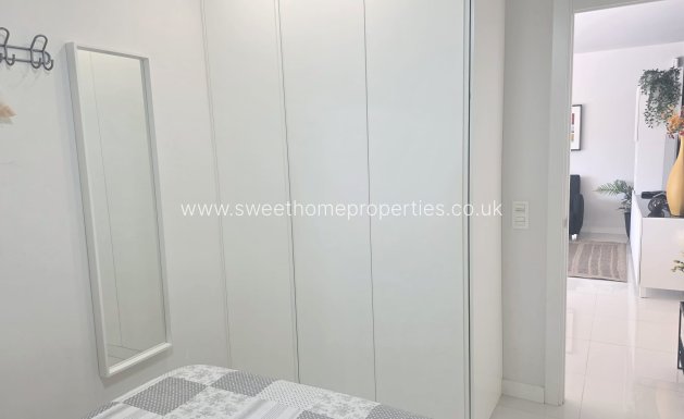 Resale - Apartment - Villamartin