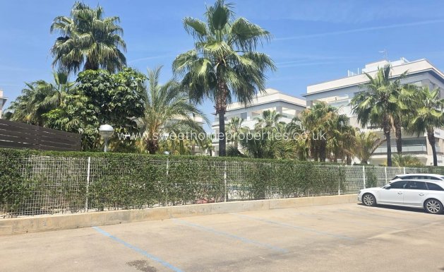 Resale - Apartment - Villamartin