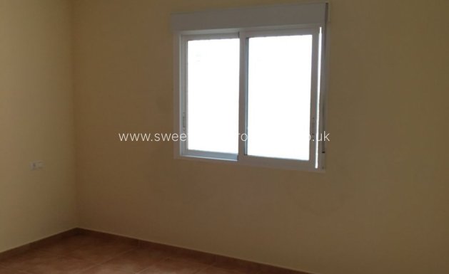 Resale - Country house - Pinoso