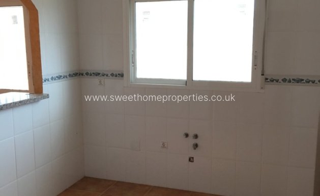 Resale - Country house - Pinoso