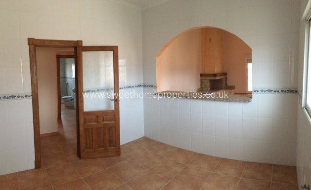 Resale - Country house - Pinoso