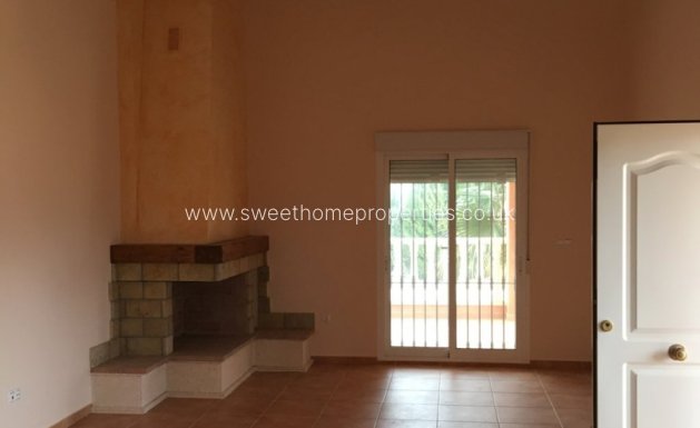 Resale - Country house - Pinoso