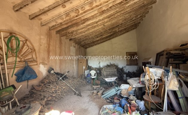 Resale - Country house - Pinoso