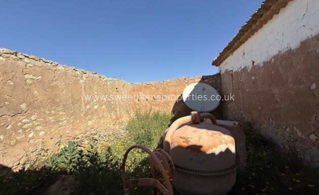 Resale - Country house - Pinoso
