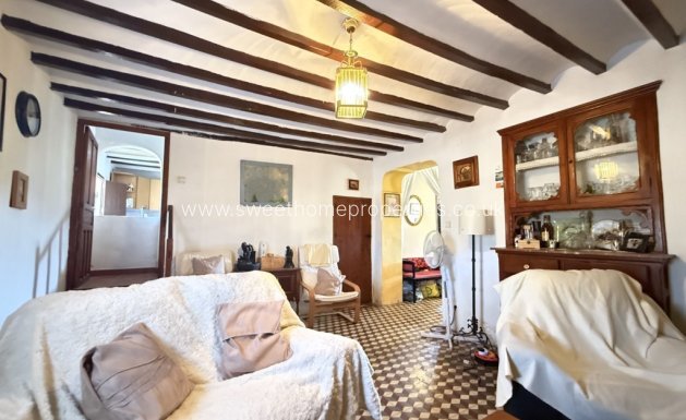 Resale - Country house - Pinoso