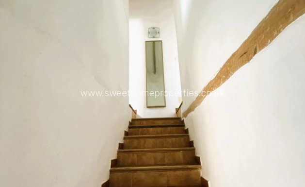 Resale - Country house - Pinoso