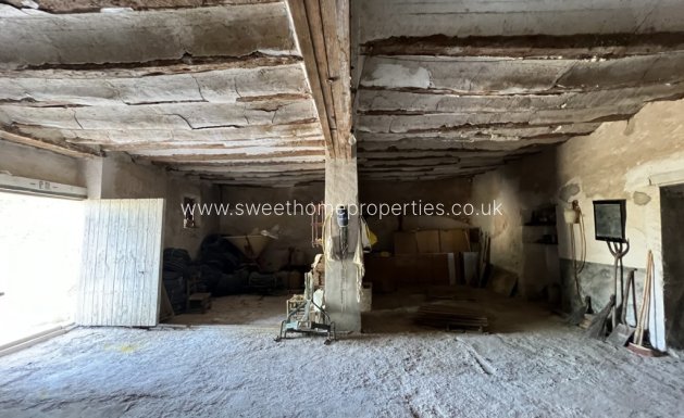 Resale - Country house - Pinoso