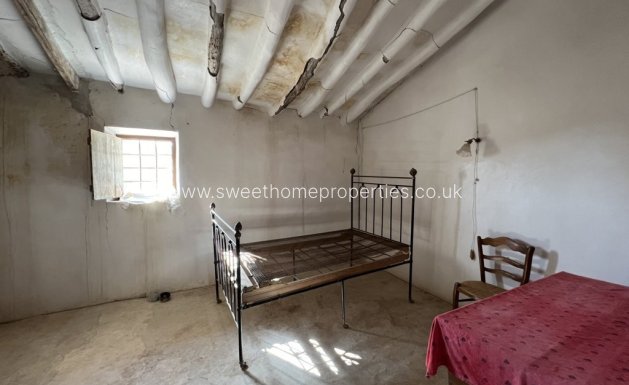 Resale - Country house - Pinoso