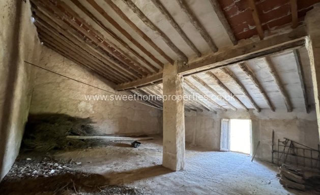 Resale - Country house - Pinoso