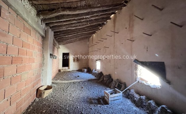 Resale - Country house - Pinoso