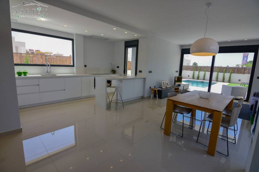 Re-sale - Villa - La Marina - El pinet