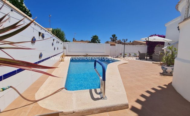 Resale - Villa - Orihuela Costa - La Florida