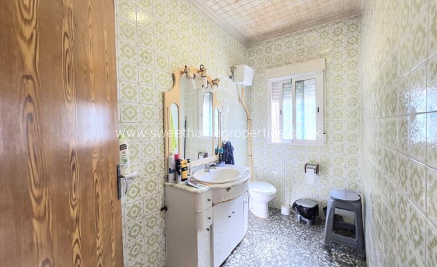 Resale - Country house - Salinas - Comunidad valenciana