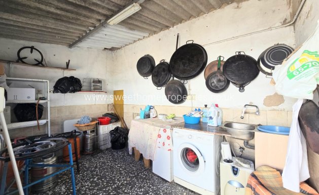 Resale - Country house - Salinas - Comunidad valenciana