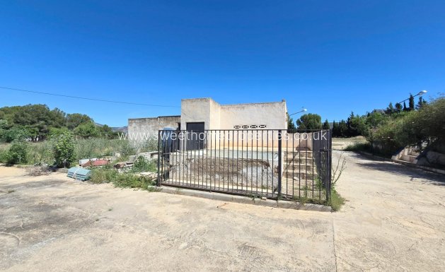 Resale - Country house - Salinas - Comunidad valenciana