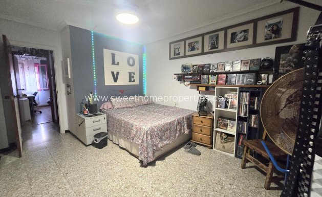 Resale - Apartment - Alicante - Centro