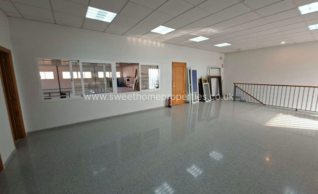  - Commercial - Elda - Campo Alto