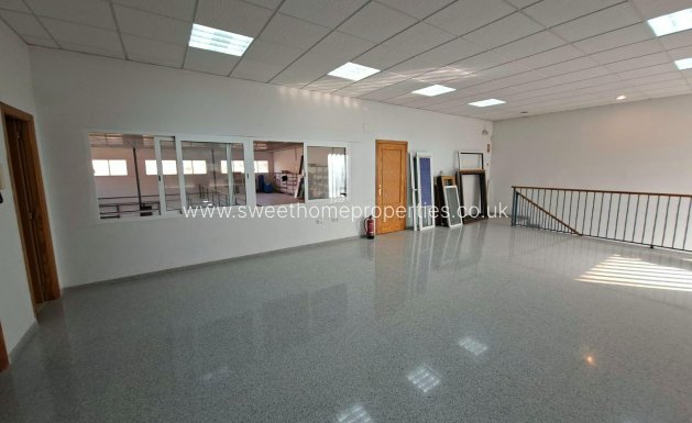  - Commercial - Elda - Campo Alto