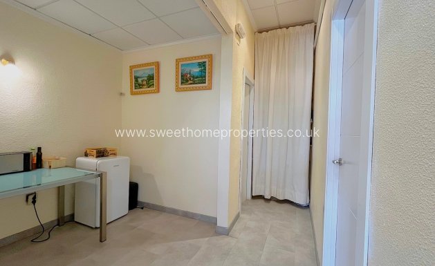 Resale - Commercial - Villamartin