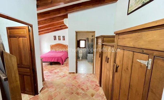 Resale - Country house - Pinoso