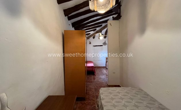 Resale - Country house - Pinoso