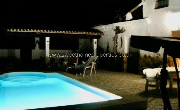 Resale - Country house - Pinoso