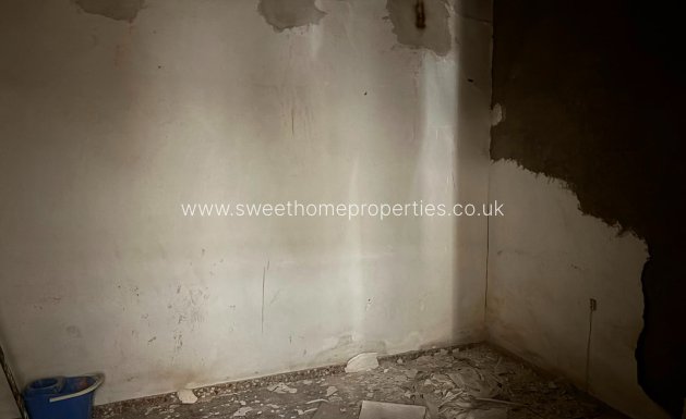 Resale - Town house - Sax