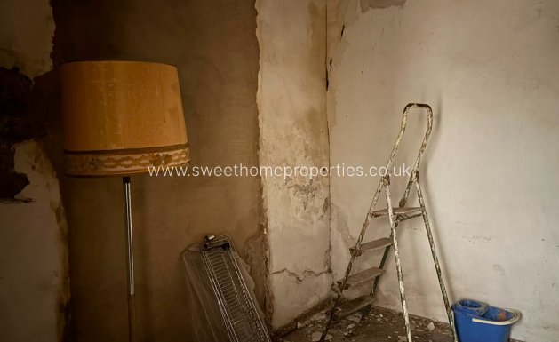 Resale - Town house - Sax