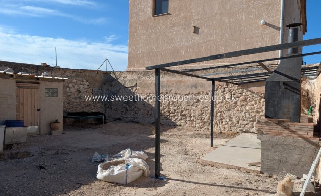 Resale - Country house - Salinas