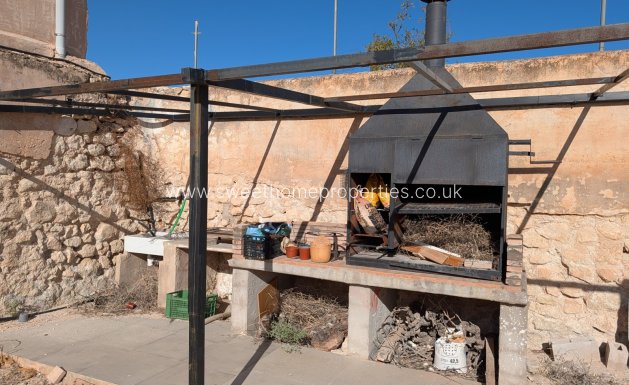 Resale - Country house - Salinas